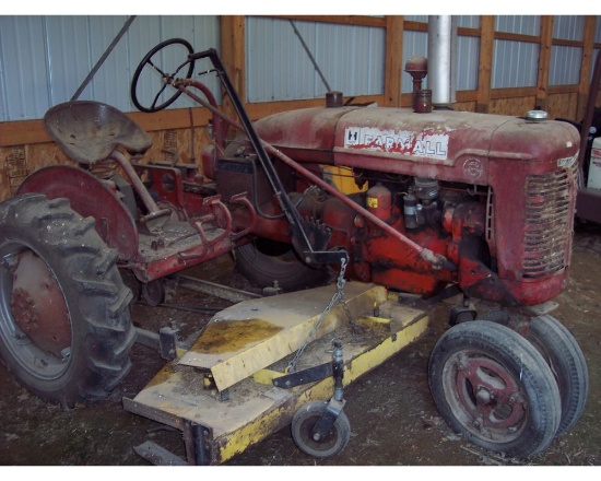 B Farmall w/5’ belly mower, 9.5 x 24 rubber, Ser#BFAB8384