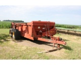 NH #195 Tandem Axle Manure Spreader w/Poly Floor & Slopgate