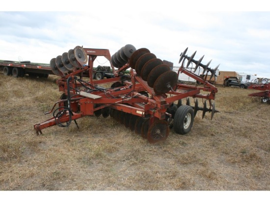 IH #475 Tandem Disc w/Manual Wings +/-18’