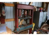 Shop Press w/20T Hyd. Jack;