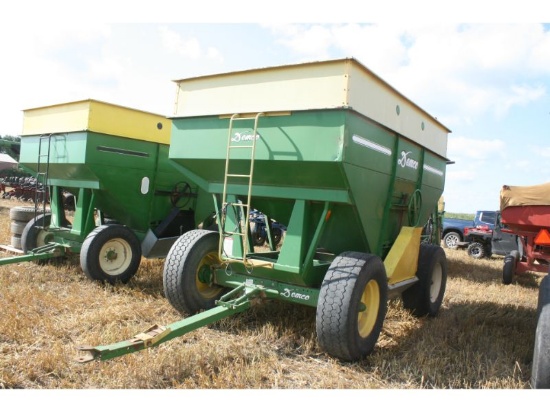 Demco 365 Bu. Gravity Wagon w/Box Extensions, Lights