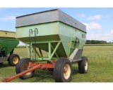 Parker 2600 Gravity Wagon w/Ext., Lights & 22.5 Cement Tires