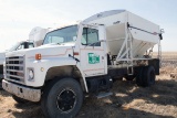 1999 IH-DT 466 4000 Tender Truck