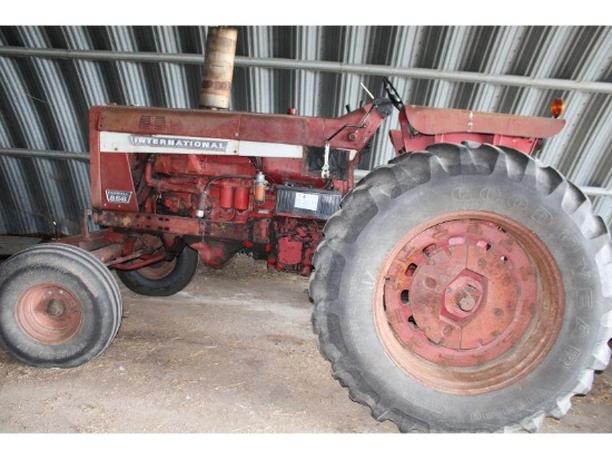 IH 856 Dsl. Tractor w/Wide Front, Flattop Fenders, 18.4-38 In. Rears, Fast Hitch, Wheel Wts., New