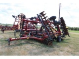 Case-IH 345 True Tandem Vari-Depth 28 Ft. Cushion Gang Tandem Disc w/9 Ft. Spacing, 22 In. Blades