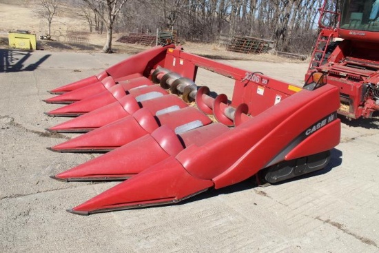 Case IH 2206 6R30 Corn Head w/ Poly Snouts