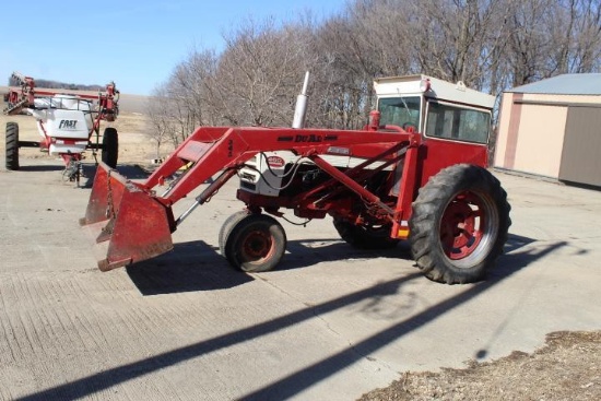 IH 460 Gas Tractor w/ Cab, Dual 325 Loader, Bale Spear, NF, PTO, Sgl. Hyd, SN: 30168