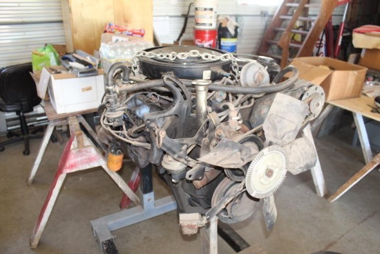 Small Block Oldsmobile Engine - 305 or 307 - Good