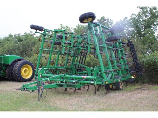 JD 2210 Soil Mgmt. System 45 Ft. 6 In. Field Cultivator