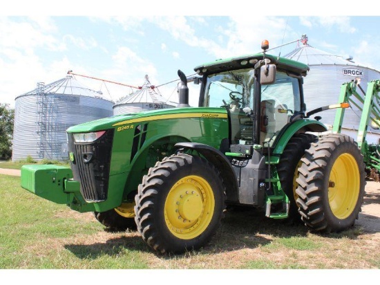 JD 8245R MFWD Tractor