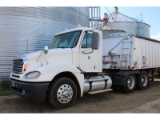 2007 Freightliner Columbia Twin Screw Truck w/Day Cab
