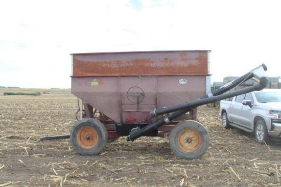 J&M 350 Bu. Gravity Wagon