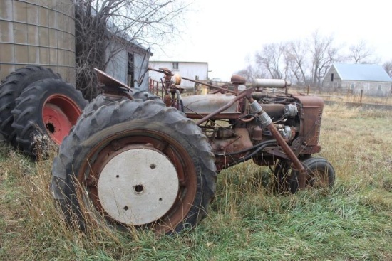 H Farmall Tractor w/ 12.4-38 Tires, Live Hyd., Conc. Wheel Wts., NF, & Horn Loader