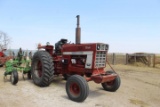 IH 1066 Turbo Tractor, Open Station