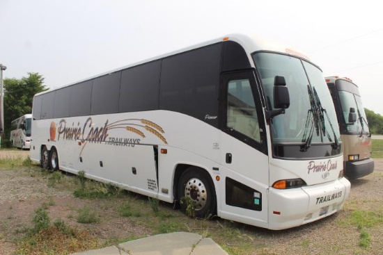 2007 Pioneer J4500 Motor Coach Industries Kneeling Bus