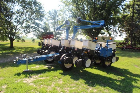 Kinze 3200 12 Row 30 In. Planter