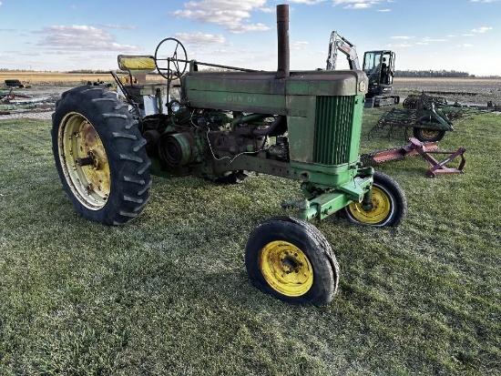 John Deere 620 Tractor