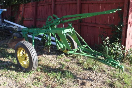 JD #44 2 Bot. PT Plow w/ Coulters