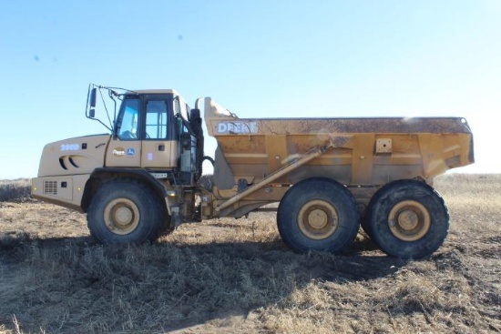JD 250D 6x6 Articulated Haul Truck