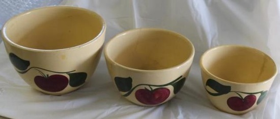 Watt 9 In, 7 1/2 In & 6 1/2 In Apple Pattern Bowls