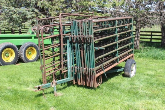 Port. Livestock Corral/Panel Trailer w/Walkgate & 18 Verns Panels