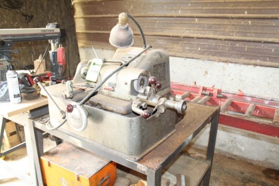 Sioux Valve Face Grinding Machine on Std.