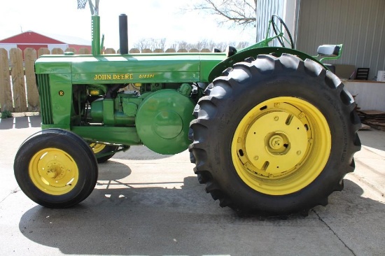 JD R Tractor