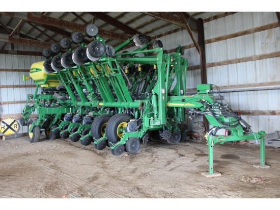 2014 JD 1790 Planter, 16R30 w/ Inter-Plant for 31R15