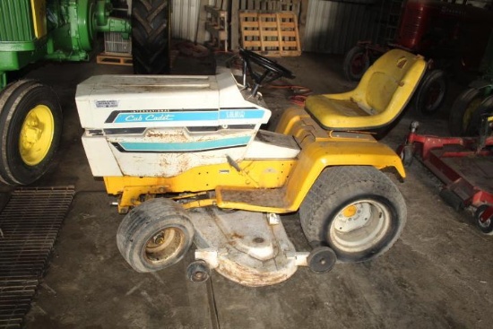 Cub Cadet 1250 Hydrostatic Lawn Tractor w/ Deck