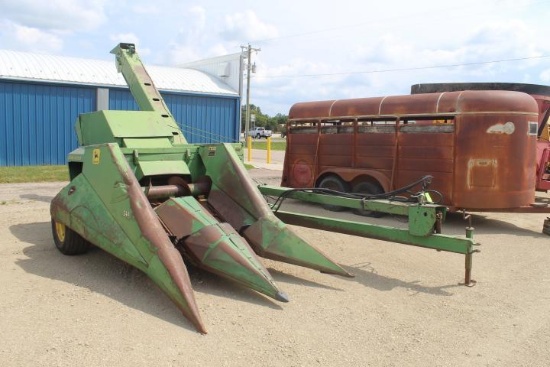 JD 300 Corn Picker w/ 243 2RN Head