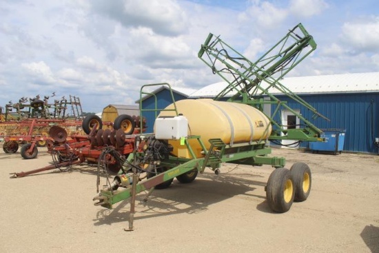 Top Air Sprayer w/ 750 Gal. Tank