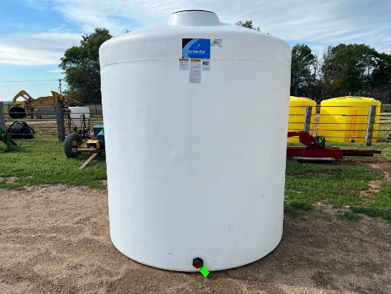 New 2500 Gal. Upright Tanks w/2 In. Bung