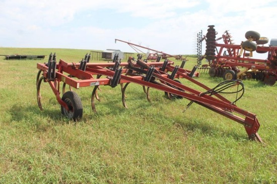 Case IH 5700 15 Ft. PT Hi Clearance Chisel Plow