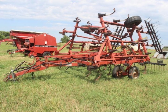 Case IH 4800 Field Cult.