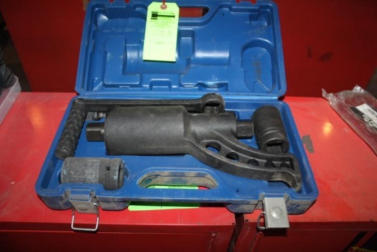 Labor Saving Wrench Torque Amplifier