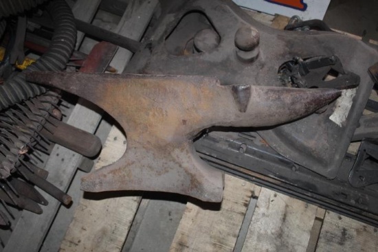28 1/4 In. Trenton 145 lb. Horseshoe/Blacksmith Anvil