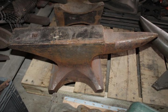 25 In. Peter Wright 150 lb. Anvil
