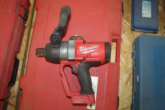 Milwaukee 1 In. Sq. Ring Impact Wrench, 18V