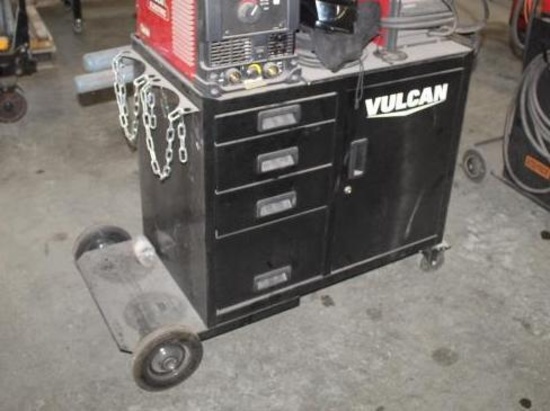Vulcan 34 in.x20 in. HD Welding Cab.