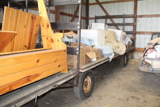 8 Ft.x18 Ft. Wdn. Hay Rack w/ Back