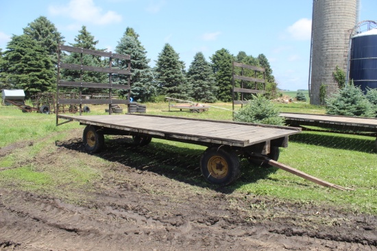 8 Ft.x18 Ft. Wdn. Hay Rack w/ Back