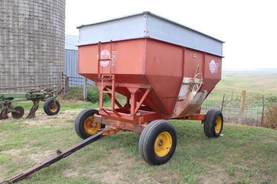 E-Z Flow Mdl. 220 Grav. Wagon w/ Rugged 8 MN Gear