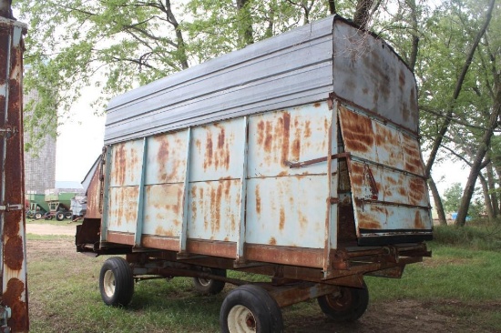 Forage King A-18 Silage Wagons w/ Gear, SN: 421