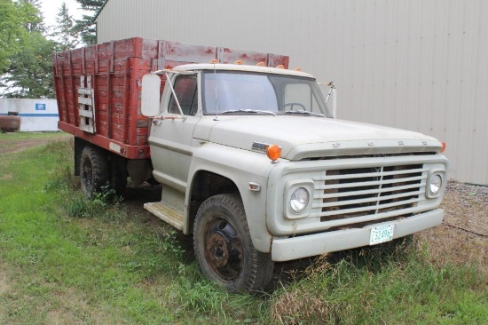 Ford #600 Truck, Sgl. Axle w/ Omaha Std. Box, Not Running