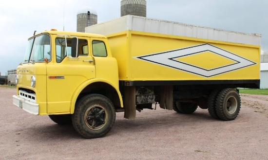 1977 Ford F-750 Truck w/ 391 Gas Eng., Allison Auto Trans., 18ft.Steel Box, Updated Motor, Nice