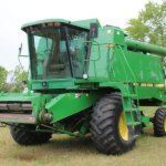JD 9600 Combine, Chopper, 5,070 Eng. Hours, 3,112 Sep. Hours, SN: H09600X662851 (1995)