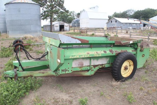 JD #350 Manure Spreader