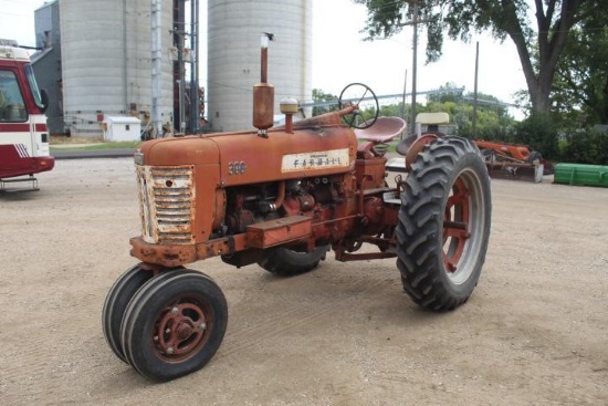 IH Farmall 300 Tractor w/NF, Good 13.6x38in. Rear Tires, IH Fast Hitch