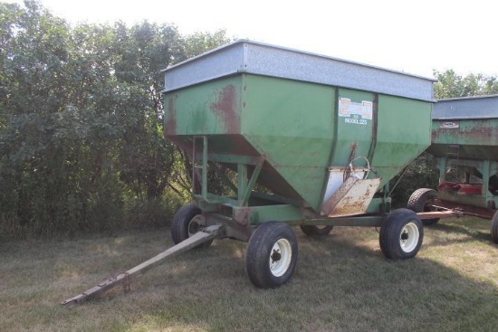Huskee 225 Gravity Wagon w/ Gear