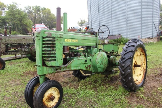 JD A Tractor, SN: 643117, Poor 12.4-38 Tires, Engine Stuck